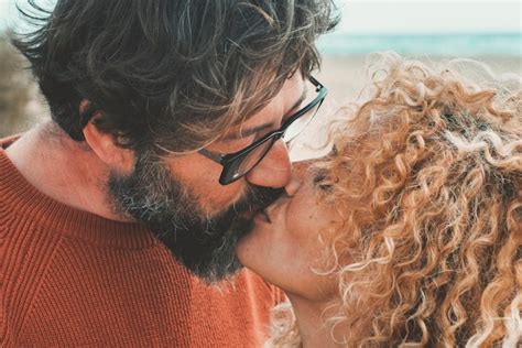 erwachsene suchen zärtlichkeit